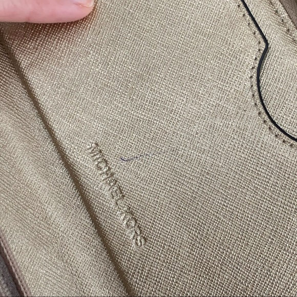 Michael Kors wallet - Picture 4 of 5